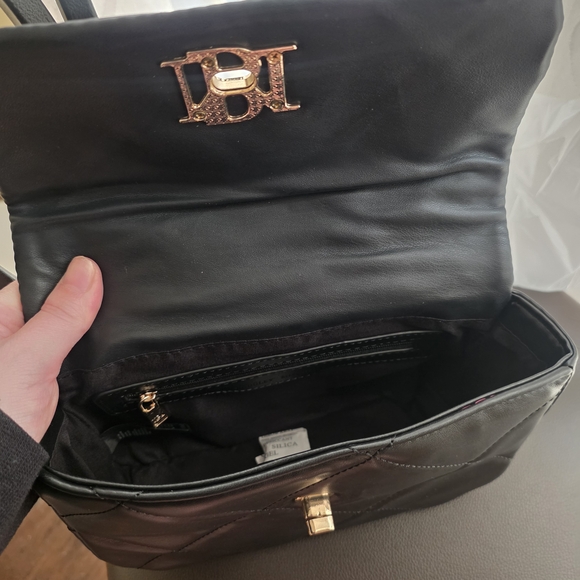 NWT Badgley Mischka Black Crossbody Bag with Gold Accents - Picture 6 of 6